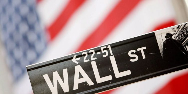 Trump et Biden se croisent le fer  : Wall Street en hausse