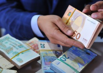 L’équivalent de 100 milliards de dollars hors circuit bancaire : Ce «trabendo» qui défie l’Etat