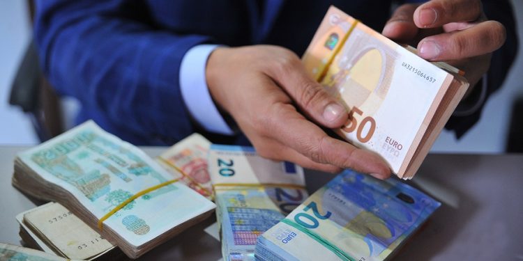 L’équivalent de 100 milliards de dollars hors circuit bancaire : Ce «trabendo» qui défie l’Etat