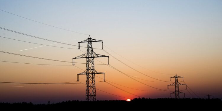 Plus de 25.000 MW d'électricité mobilisés : Arkab promet un été sans délestage