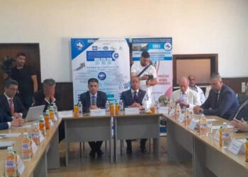 groupe hospitalier italien en visite à la clinique de Misserghine