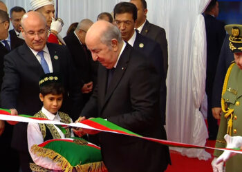 Industrie : Tebboune met en avant les progrès qualitatifs réalisés par l’Algérie