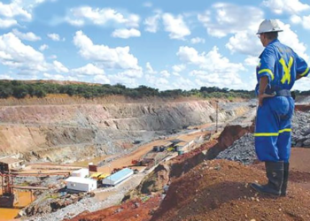 Exportation de 10 000 tonnes de feldspath prévue en 2025