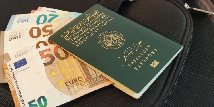 Douanes : Nouvelles modalités de déclaration de la monnaie par les voyageurs