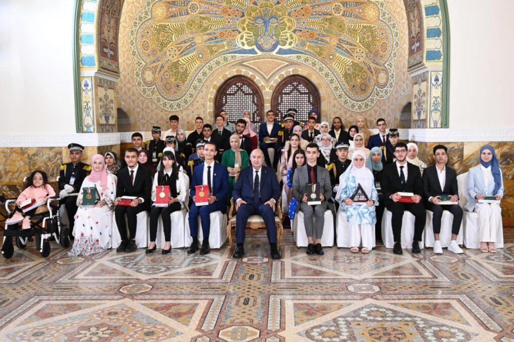 Distinction des lauréats du Baccalauréat et du BEM : Le président Tebboune préside la cérémonie
