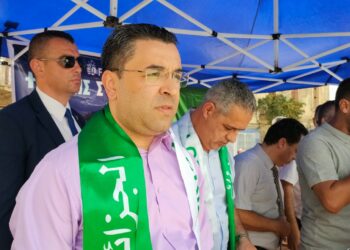 Bouira : Youcef Aouchiche s'engage depuis à prendre en charge les préoccupations des citoyens