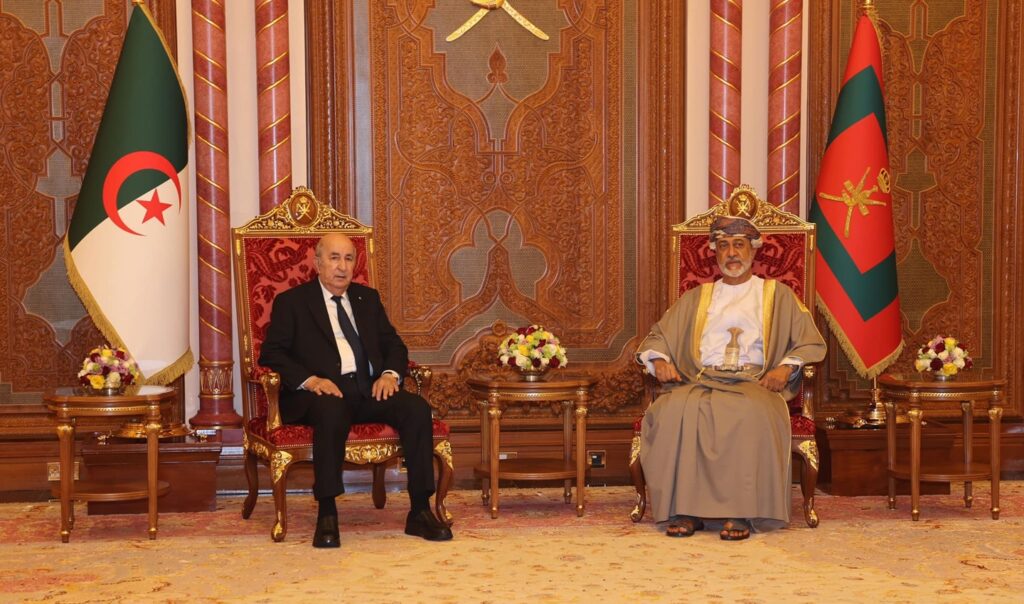 le Président de la République, M. Abdelmadjid Tebboune, effectue à partir de ce lundi au Sultanat d'Oman, où il aura des entretiens avec le Sultan Haitham ben Tariq