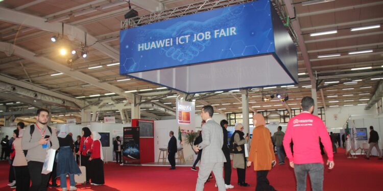 Ouverture du Salon «ICT Job Fair 2024» de Huawei à la Safex d'Alger