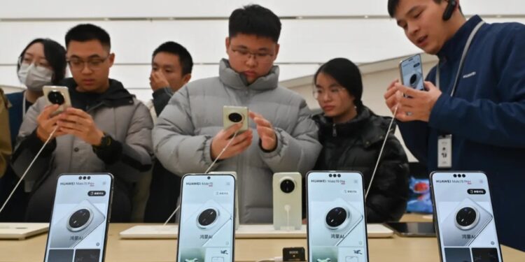 Nouvelle série de téléphones "Mate 70", équipés de son système d'exploitation HarmonyOS Next