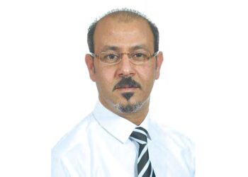 Mohamed Tabbouche, né et réside à Skikda, il préside l’association Bariq21 pour la promotion des énergies renouvelables et du développement durable