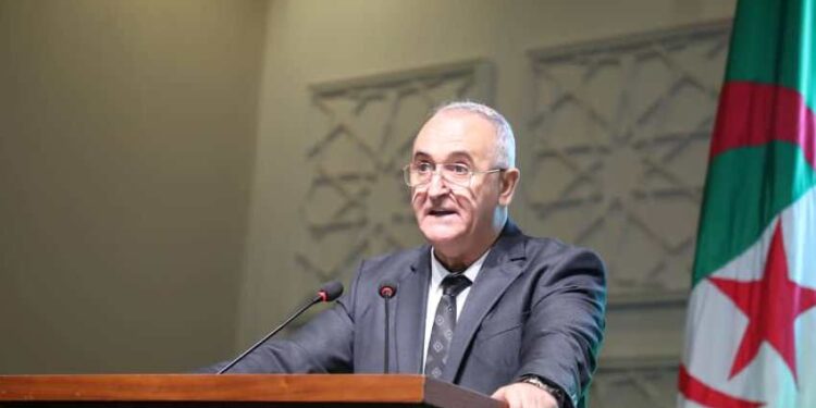 Dans le cadre de la journée mondiale de l’épargne, le ministre des finances, Laaziz Faid, a officiellement annoncé jeudi la création de l’observatoire national de l’épargne et du financement de l’économie.
