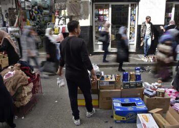 Structurer l’économie informelle : Les secteurs des finances et du commerce à pied d’œuvre