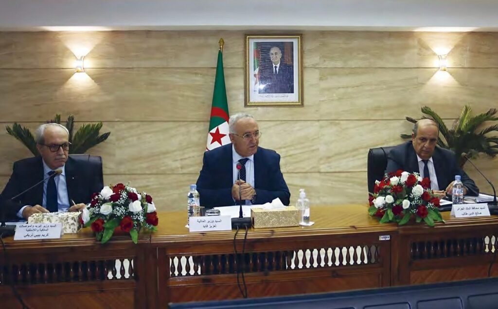 Laaziz Faid trace la feuille de route de son ministère : Cap sur l’e-paiement en 2025