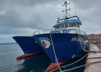 Pêche : Cherfa préside une réunion avec les armateurs et les professionnels de la grande pêche