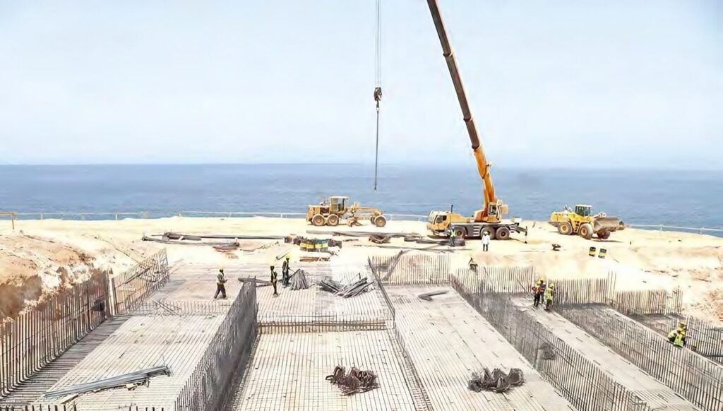 la station de dessalement d'eau de mer de Cap Blanc (Ouest de la wilaya)