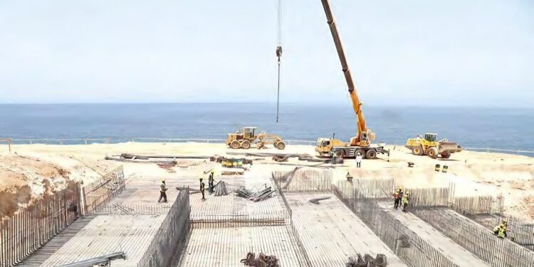 la station de dessalement d'eau de mer de Cap Blanc (Ouest de la wilaya)