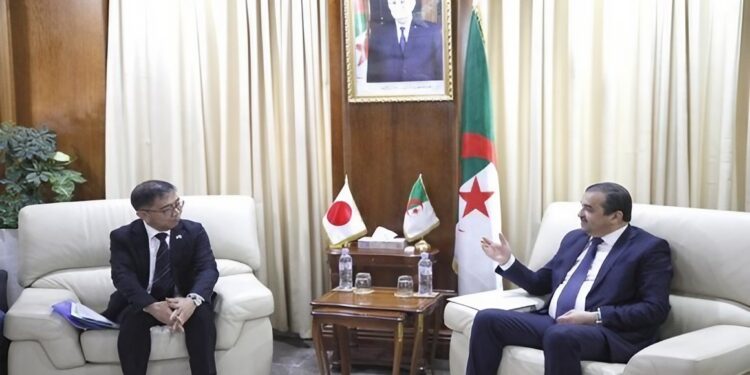 Energie et mines : Arkab examine avec le nouvel ambassadeur du Japon les moyens de renforcer la coopération bilatérale