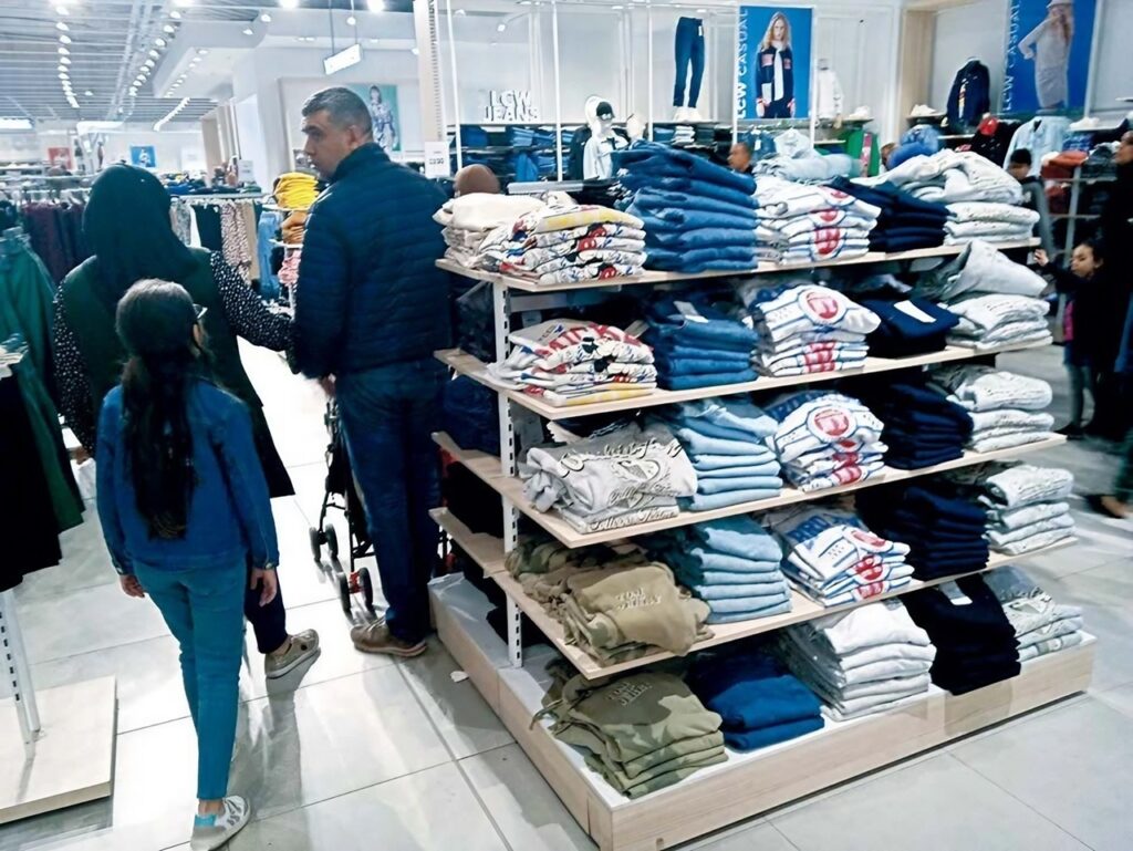 Aïd el-Fitr : Les vêtements et chaussures locaux remarqués
