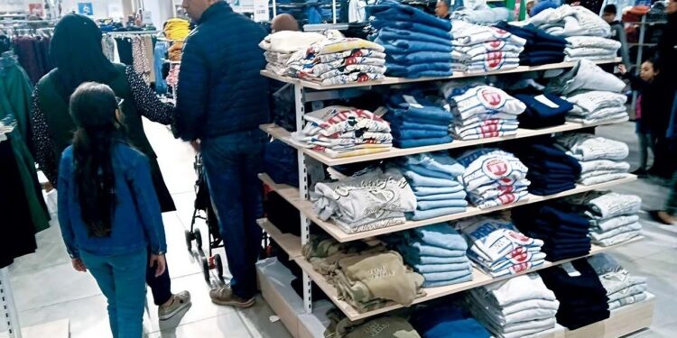 Aïd el-Fitr : Les vêtements et chaussures locaux remarqués