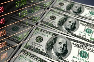 Devises : Le dollar s'accroche malgré la tempête commerciale, la livre se distingue
