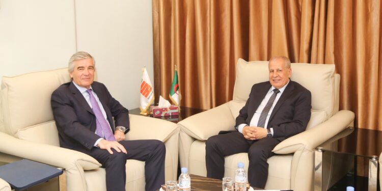 Gaz : Sonatrach et Naturgy examinent les moyens de renforcer la coopération
