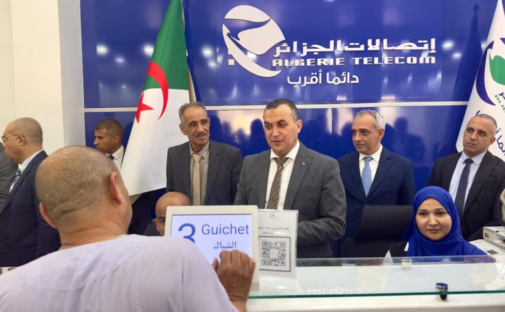 Le ministre de la Poste et des Télécommunications, Sid-Ali Zerrouki en visite à El-Oued