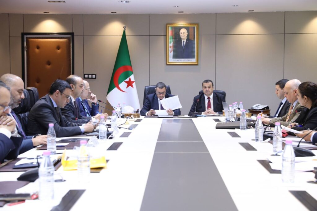 Au centre d'une réunion entre les ministres des Transports et de l'Energie : Le projet d'une compagnie nationale aérienne de transport domestique