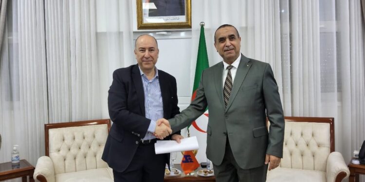 Rencontre Sonelgaz-Cevital : Le raccordement au réseau énergétique du projet de culture des betteraves à Ghardaïa au menu