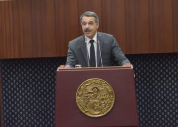 Le ministre des Finances, M. Abdelkrim Bouzred