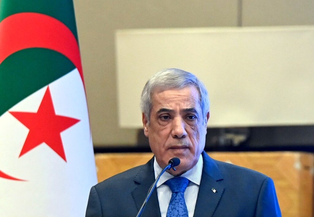 le Premier ministre, M. Nadir Larbaoui