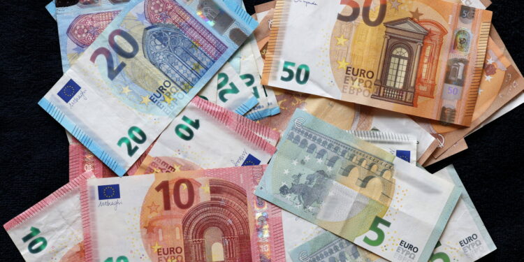 Chlef : Démantèlement d’un réseau de faux-monnayeurs, 1,4 million d’euros saisis