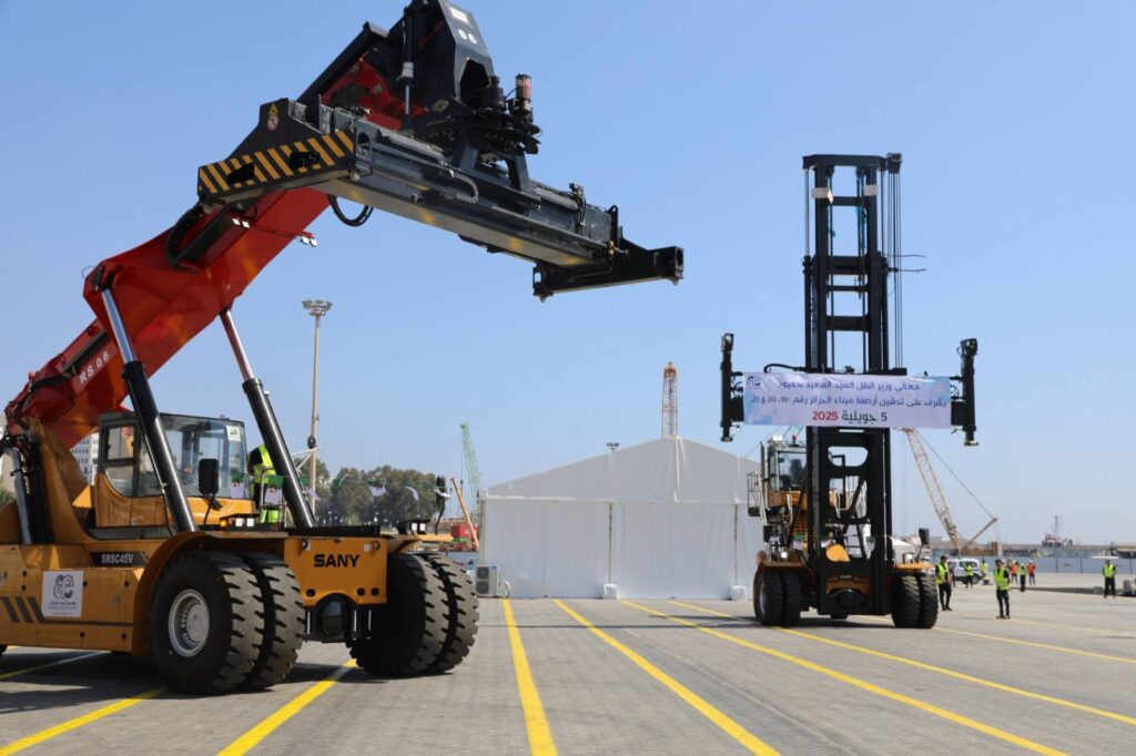 Port d’Alger : Remise en service de trois quais pour renforcer le traitement des conteneurs