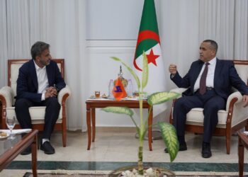 Le Président-directeur général (P-dg) de Sonelgaz, Mourad Adjal a reçu lundi à Alger le président de la société omanaise "United Business", Said Al-Hajri