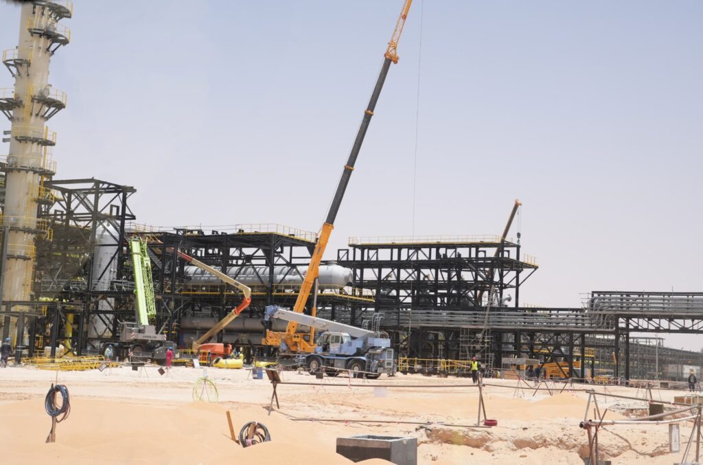 Sonatrach : Rachid Hachichi inspecte un projet stratégique de traitement du gaz associé à Ouargla