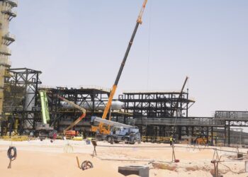 Sonatrach : Rachid Hachichi inspecte un projet stratégique de traitement du gaz associé à Ouargla