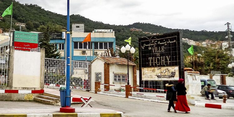 Béjaïa : Saisie de produits alimentaires impropres à la consommation à Tichy