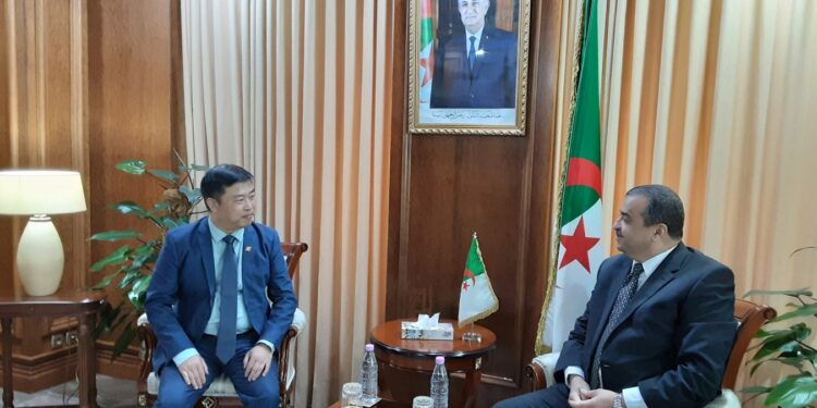 Le ministre d'Etat, ministre des Hydrocarbures et des Mines, Mohamed Arkab a reçu, hier, lundi, une délégation de la société chinoise Jereh Oil & Gas Engineering Corporation