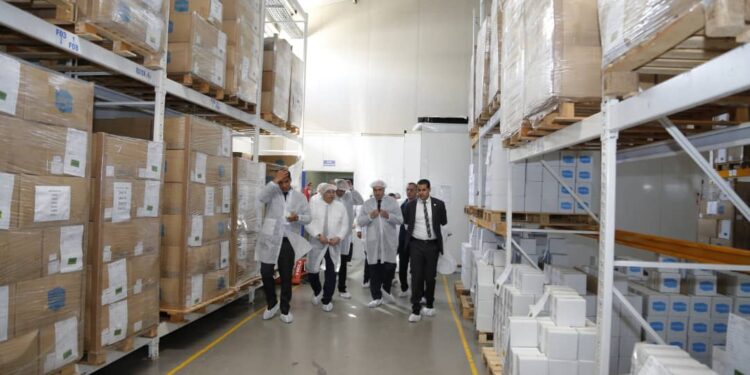 Le Ministre de l’Industrie Pharmaceutique visite plusieurs unités privées de production à Tizi Ouzou : Ouacim Kouidri exhorte les producteurs à booster la production locale