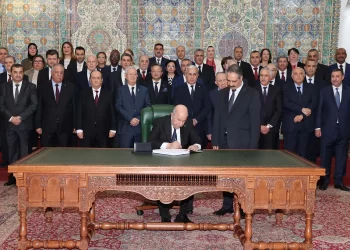 Le président Tebboune signe la loi de Finances 2026
