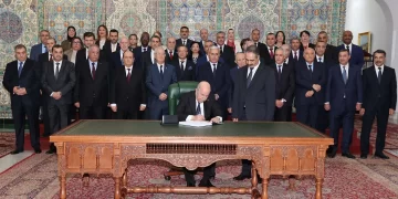 Le président Tebboune signe la loi de Finances 2026