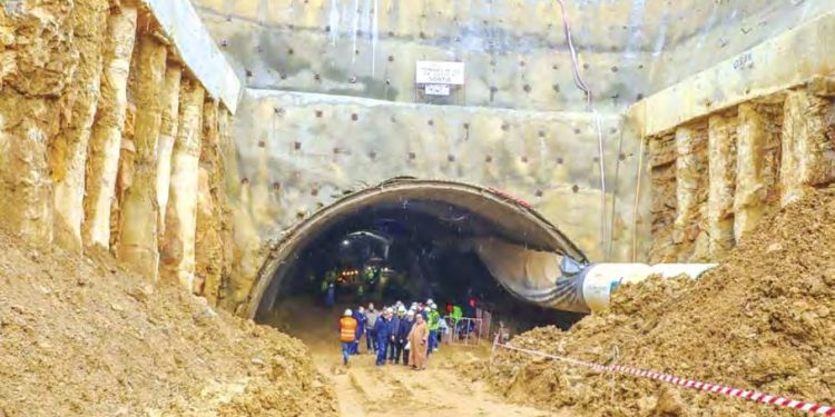 Mine Zinc-Plomb, ligne ferroviaire Est, quai phosphatier d’Annaba : Le Président Tebboune met la pression