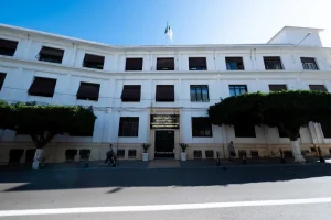 Entrée principale du ministère du Commerce extérieur et de la Promotion des exportations à Alger