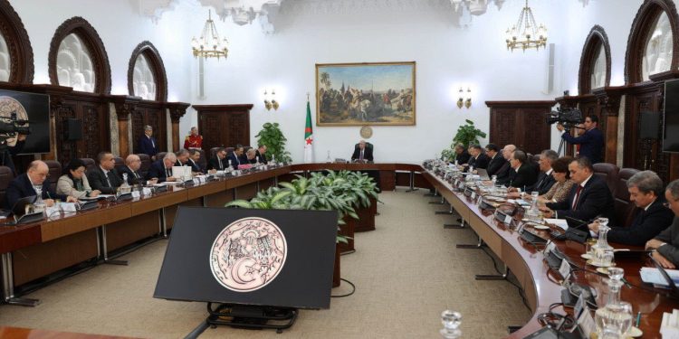 Conseil des ministres : Sévère avertissement du Président aux gestionnaires de l’AEP