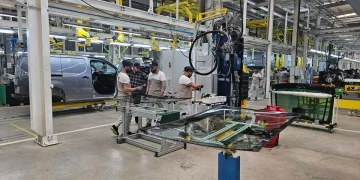 Industrie automobile et dynamisation de la sous-traitance : 5 projets majeurs lancés à Oran et Aïn Témouchent