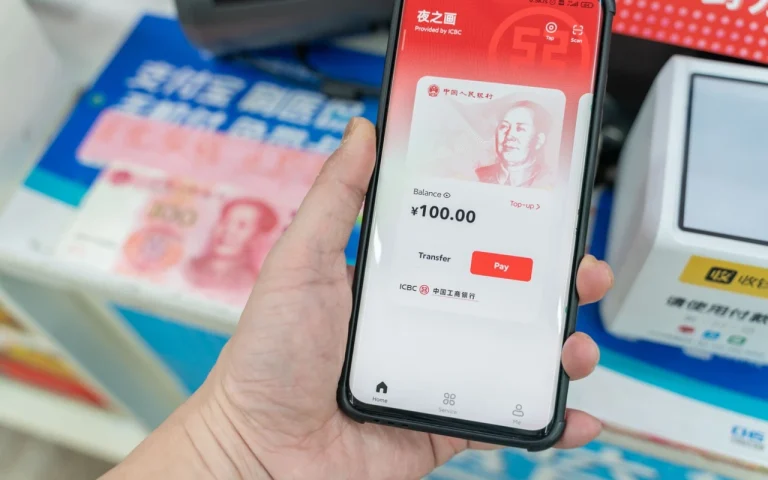 Face aux géants de la Tech et au dollar : L'État chinois impose la monnaie numérique