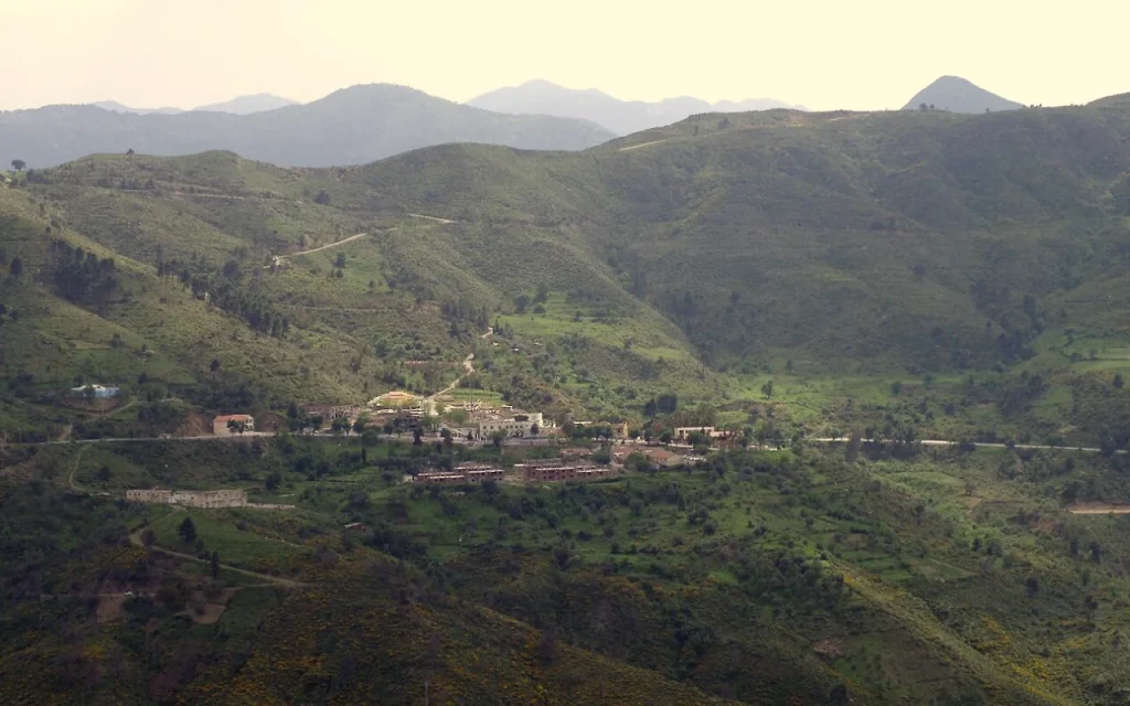 Zones d’ombre et montagne : Le défi du désenclavement productif