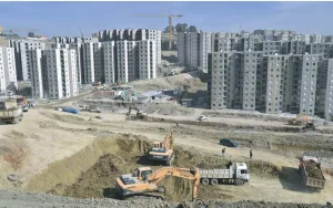 Chantier de construction des immeubles du pôle urbain Sissaoui à Constantine